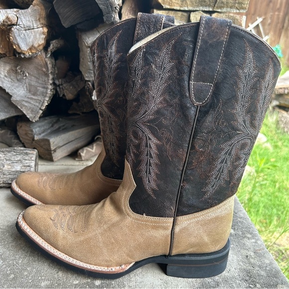 Mens Cowboy Western boots in tan & brown leather NWB Sz-28 (US 9.5) locBB - Picture 2 of 11